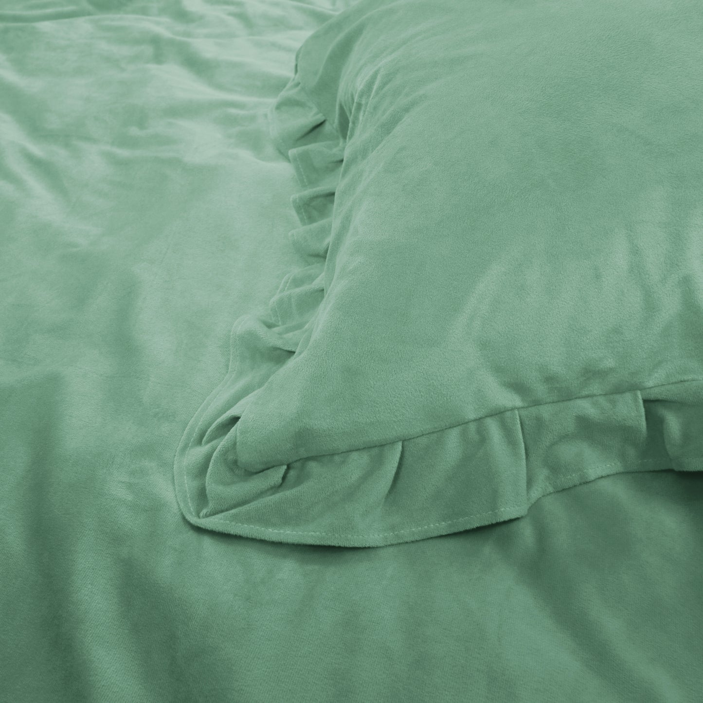 Velvet Ruffles Granite Green 200 x 220