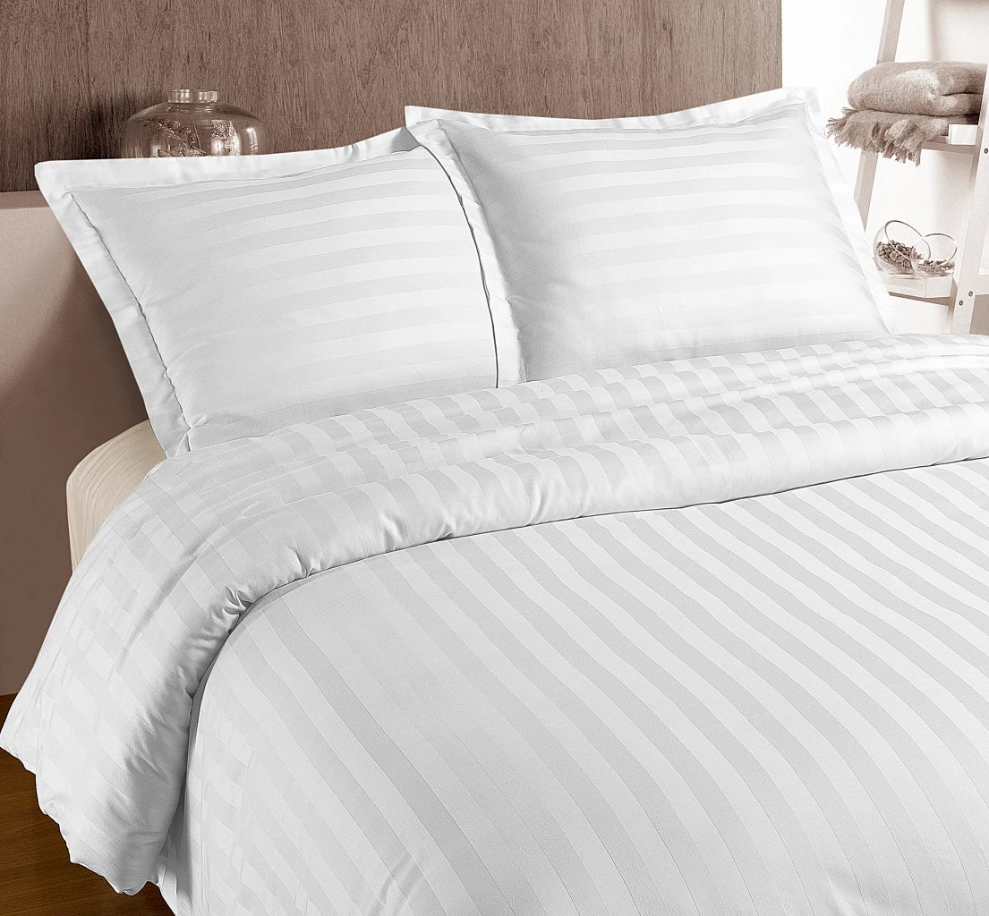 Dekbedovertrek met kussenslopen – Hotel Stripe Wit