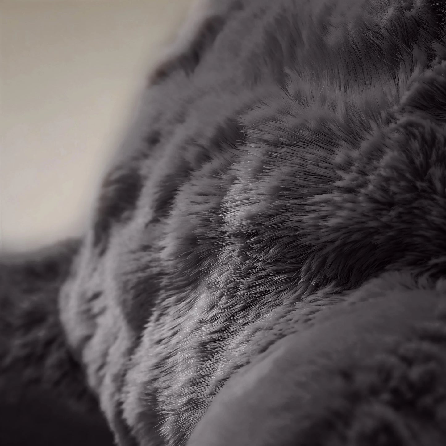 Bedrest Pompom Antraciet 34 x 50