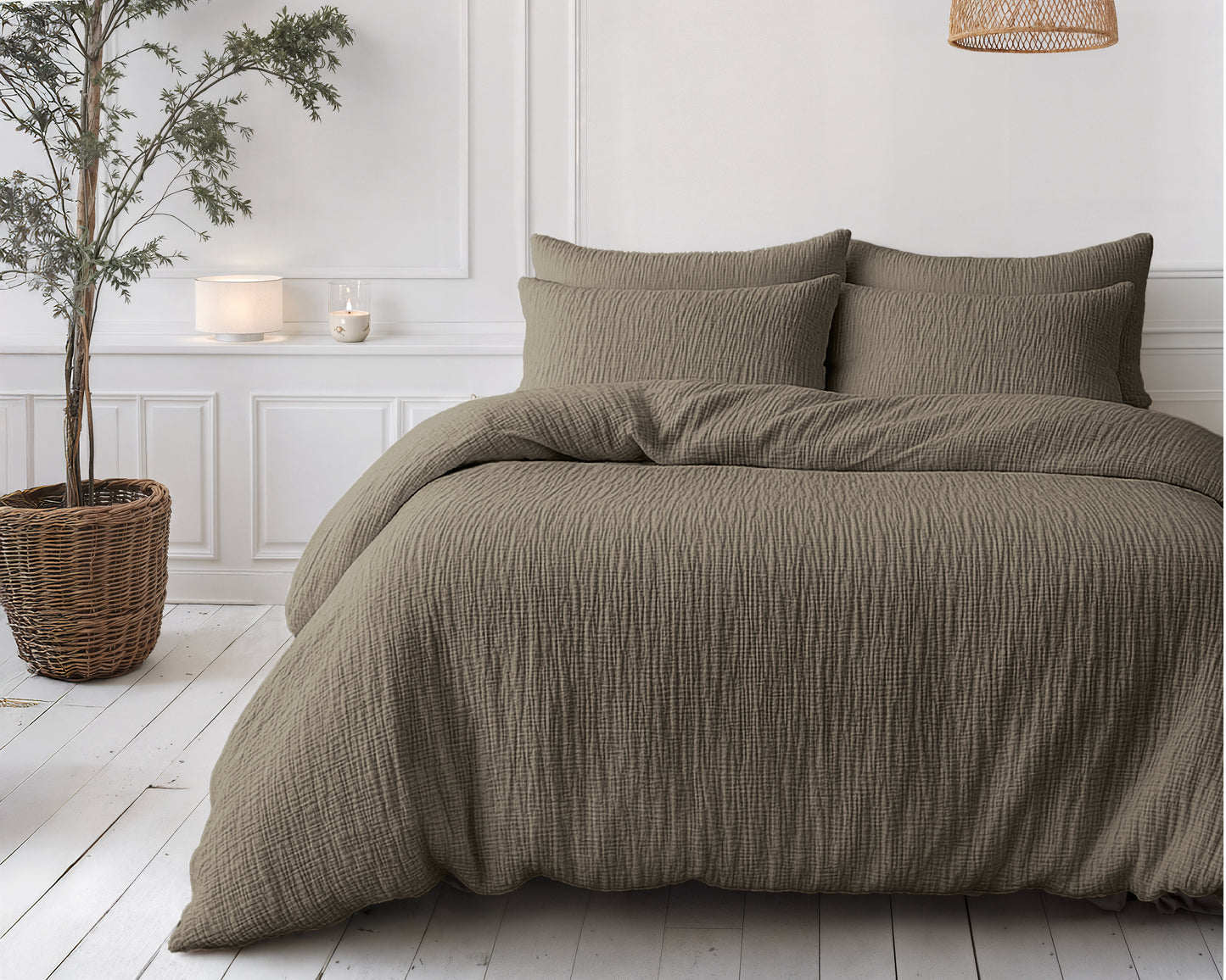 Lazy Dekbed Mousseline Taupe 200 x 200 Met Kussenslopen
