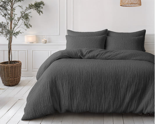 Lazy Dekbed Mousseline Antraciet 200 x 200 Met Kussenslopen